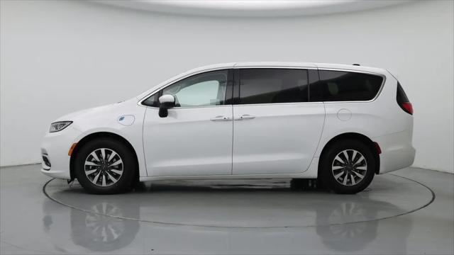 2023 Chrysler Pacifica Hybrid Touring L