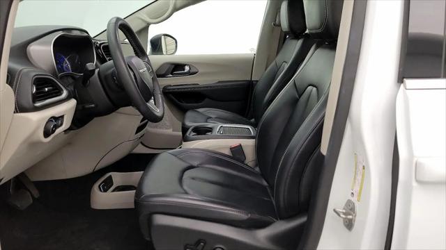 2023 Chrysler Pacifica Hybrid Touring L