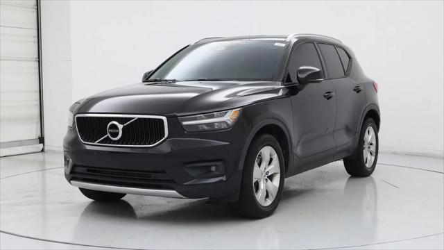 2021 Volvo XC40 T4 Momentum