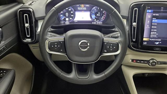 2021 Volvo XC40 T4 Momentum