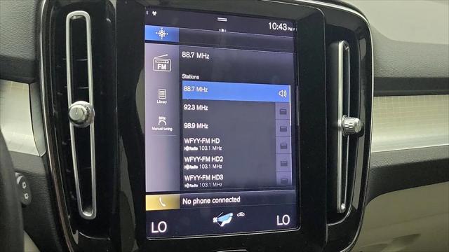 2021 Volvo XC40 T4 Momentum