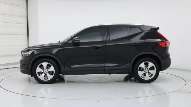 2021 Volvo XC40 T4 Momentum