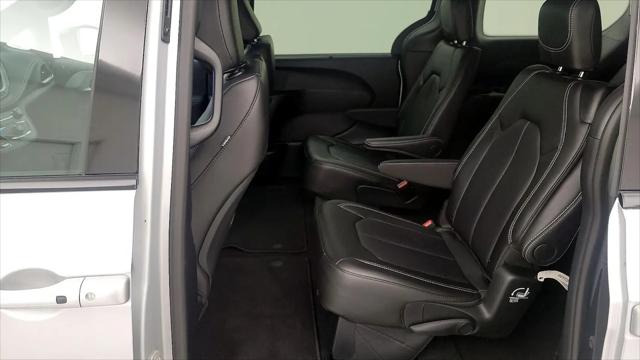 2024 Chrysler Pacifica Touring L for sale in Louisville, KY