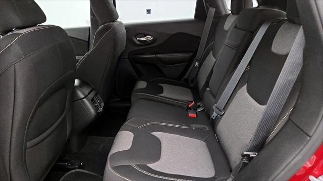 2015 Jeep Cherokee Sport