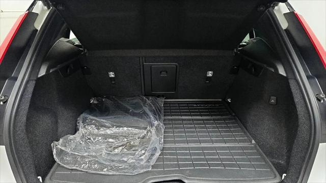 2021 Volvo XC40 Recharge Pure Electric P8