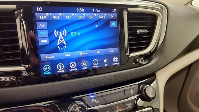 2018 Chrysler Pacifica Hybrid Touring Plus