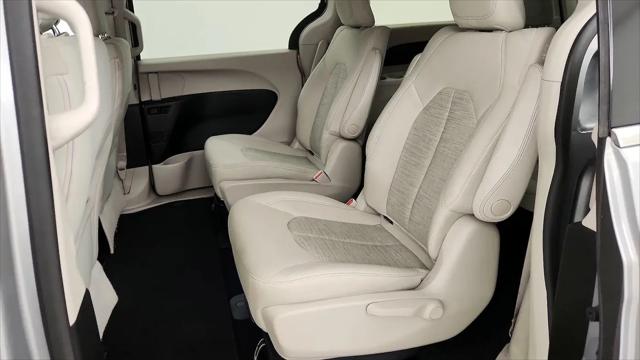 2018 Chrysler Pacifica Hybrid Touring Plus