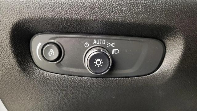 2023 Chevrolet Traverse AWD LT Leather