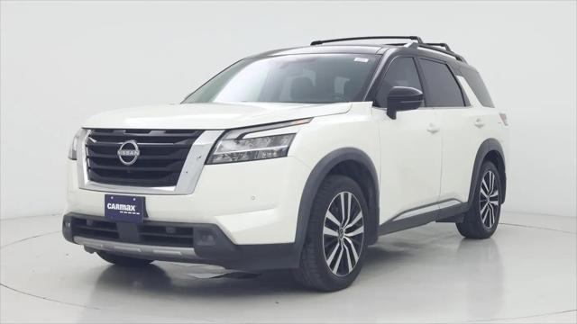 2023 Nissan Pathfinder Platinum FWD