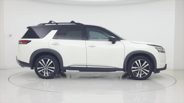 2023 Nissan Pathfinder Platinum FWD