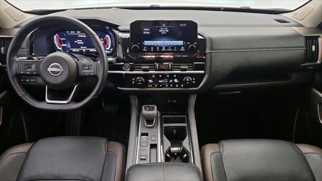 2023 Nissan Pathfinder Platinum FWD