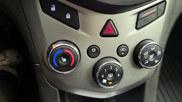 2020 Chevrolet Sonic FWD Sedan LT