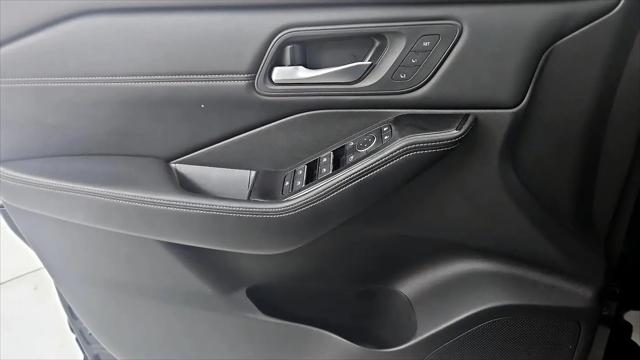 2023 Nissan Rogue SL Intelligent AWD