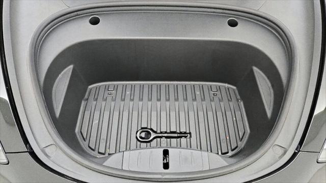 2022 Tesla Model 3 Rear-Wheel Drive