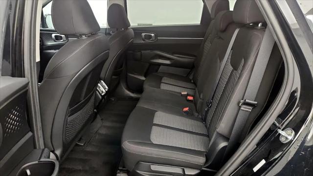 2022 Kia Sorento LX