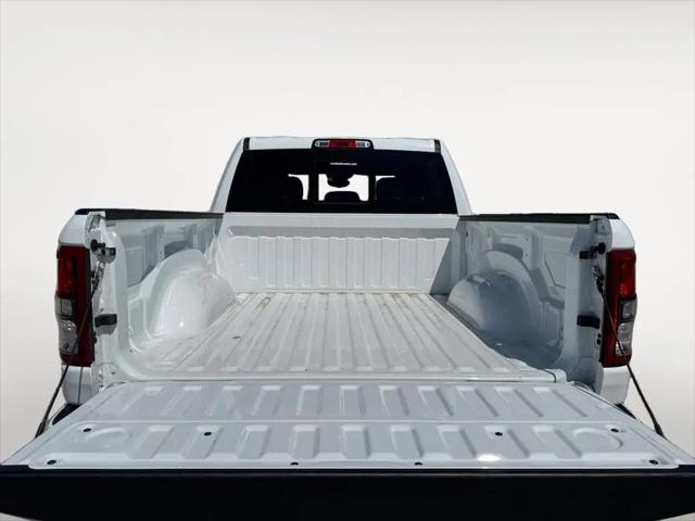 2023 Ram 1500 Big Horn Crew Cab 4x4 5'7" Box
