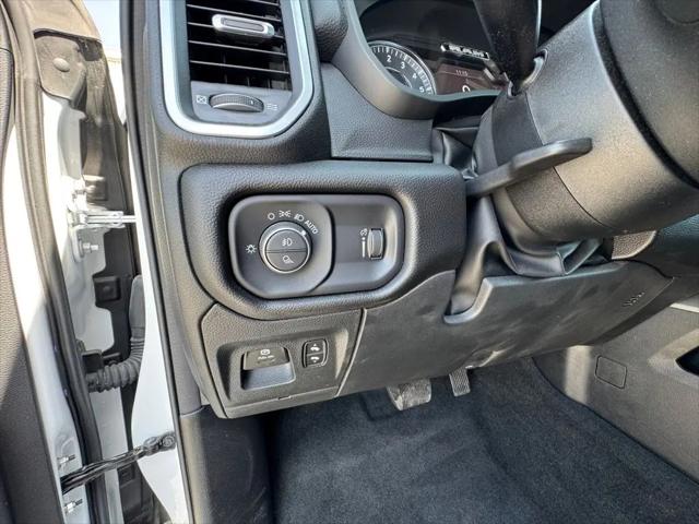 2023 Ram 1500 Big Horn Crew Cab 4x4 5'7" Box