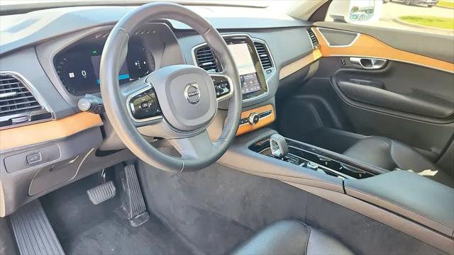 2023 Volvo XC90 B5 Plus