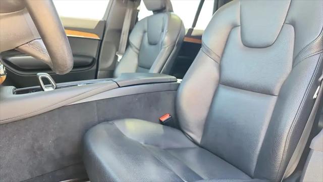2023 Volvo XC90 B5 Plus