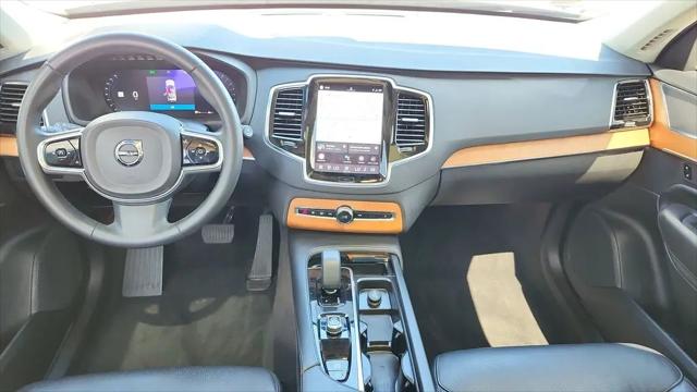 2023 Volvo XC90 B5 Plus
