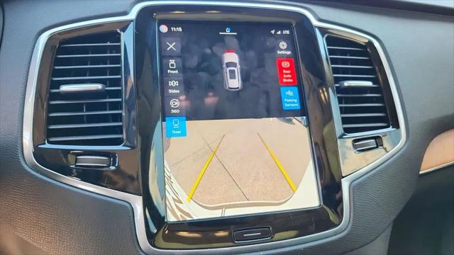 2023 Volvo XC90 B5 Plus
