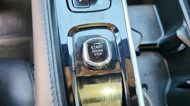 2023 Volvo XC90 B5 Plus