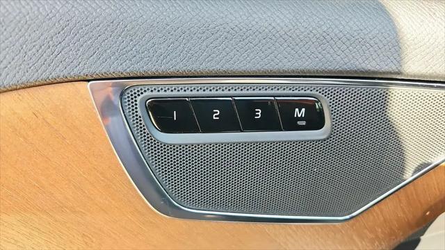 2023 Volvo XC90 B5 Plus