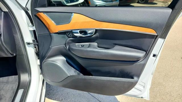 2023 Volvo XC90 B5 Plus