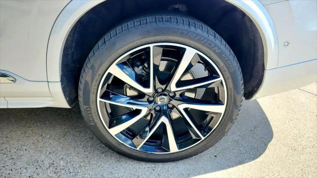 2023 Volvo XC90 B5 Plus