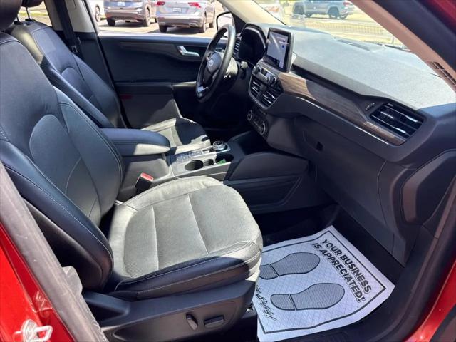 2020 Ford Escape Titanium