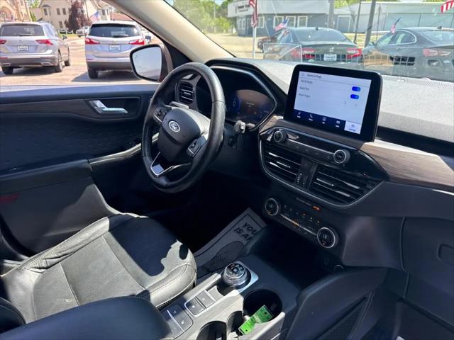 2020 Ford Escape Titanium