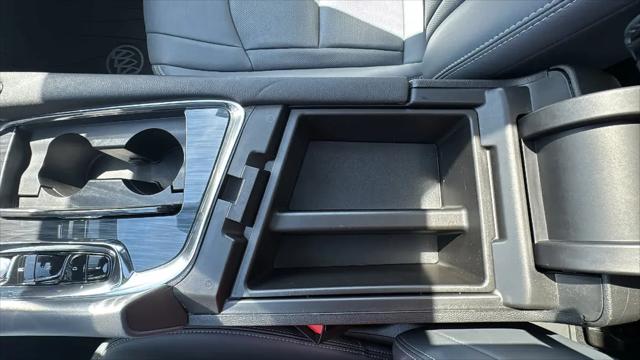 2023 Buick Enclave Essence AWD