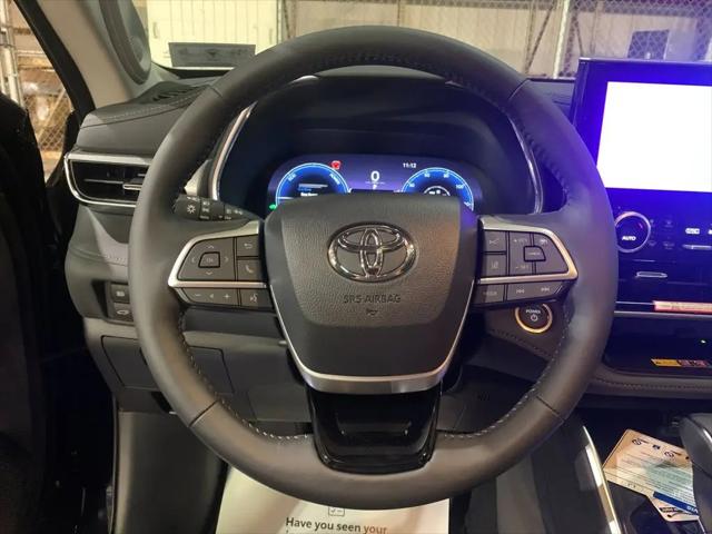 2026 Toyota Highlander Hybrid Platinum