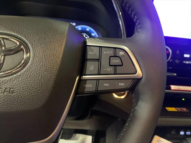 2026 Toyota Highlander Hybrid Platinum