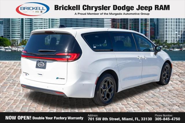 2024 Chrysler Pacifica Hybrid S Appearance Pkg