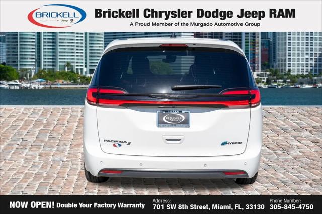 2024 Chrysler Pacifica Hybrid S Appearance Pkg