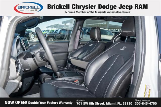 2024 Chrysler Pacifica Hybrid S Appearance Pkg