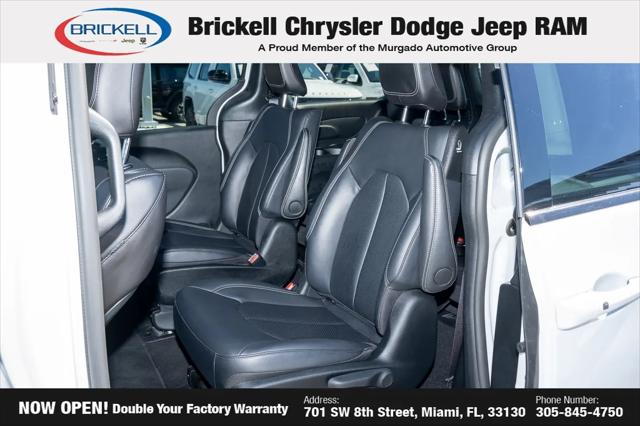 2024 Chrysler Pacifica Hybrid S Appearance Pkg