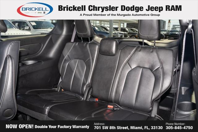 2024 Chrysler Pacifica Hybrid S Appearance Pkg
