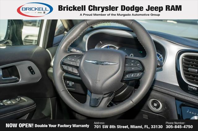 2024 Chrysler Pacifica Hybrid S Appearance Pkg