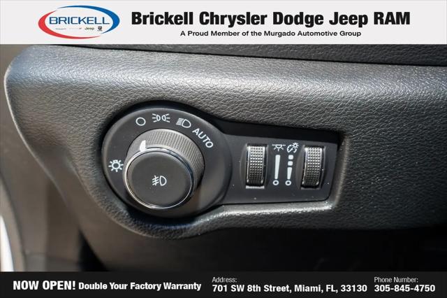 2024 Chrysler Pacifica Hybrid S Appearance Pkg