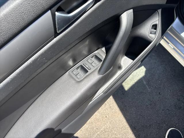 2014 Volkswagen Passat 1.8T Wolfsburg Edition