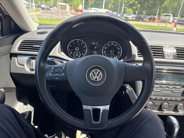 2014 Volkswagen Passat 1.8T Wolfsburg Edition