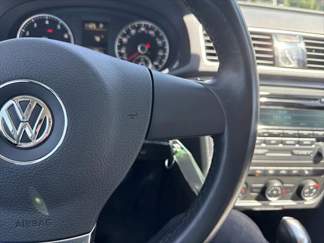 2014 Volkswagen Passat 1.8T Wolfsburg Edition