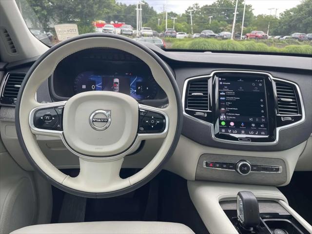 2023 Volvo XC90 B5 Plus