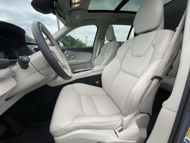 2023 Volvo XC90 B5 Plus