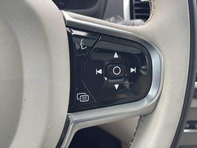2023 Volvo XC90 B5 Plus