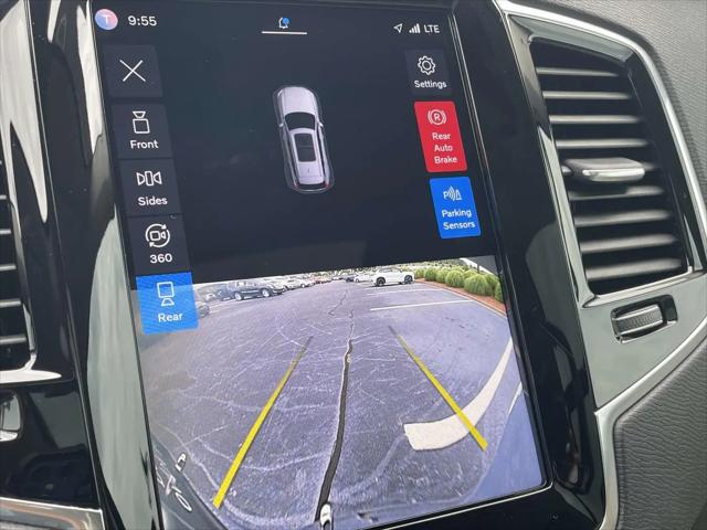 2023 Volvo XC90 B5 Plus