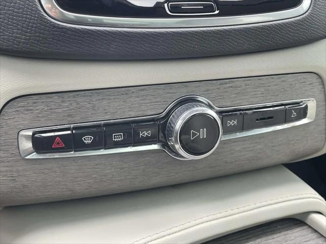 2023 Volvo XC90 B5 Plus