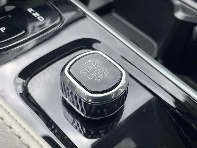 2023 Volvo XC90 B5 Plus